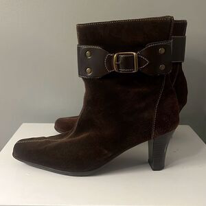 Aerosoles Women's Brown Suede Belted Pointed Toe Ankle Booties